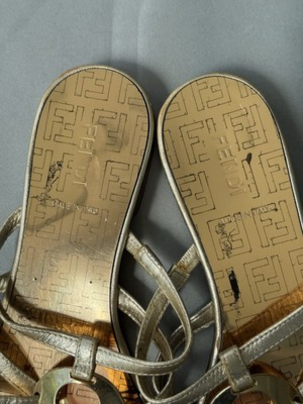 Vintage FENDI GOLD Round LOGO Strappy Flat Sandals Size 37 Metallic USA 7 - Picture 6 of 11